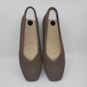 Vivaia Square Toe V- Cut Flats (Margo 2.0), 8.5 W, Espresso, New Without Box